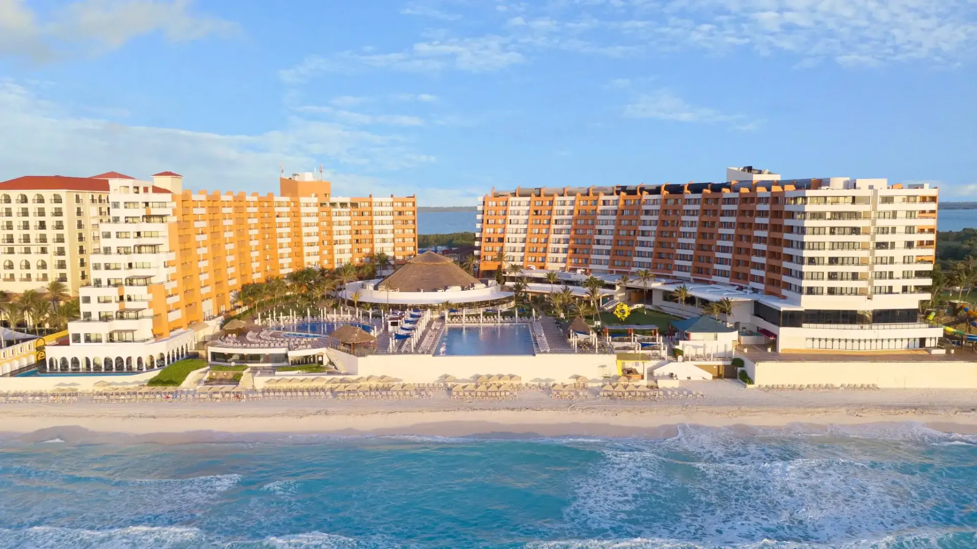 Frente al Mar Caribe